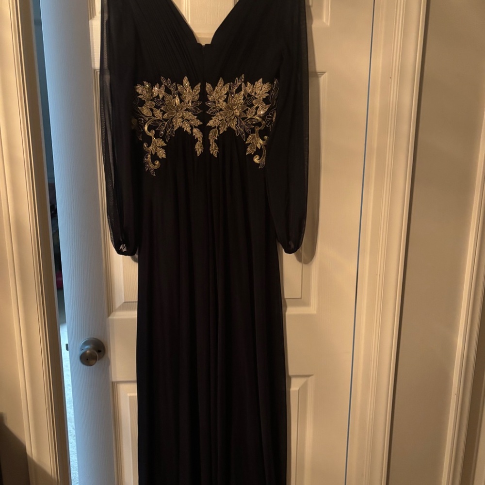 Betsy & Adam Navy Blue Chiffon Gown w/ Gold Embroidered Bodice – Size 6 - Picture 2 of 6